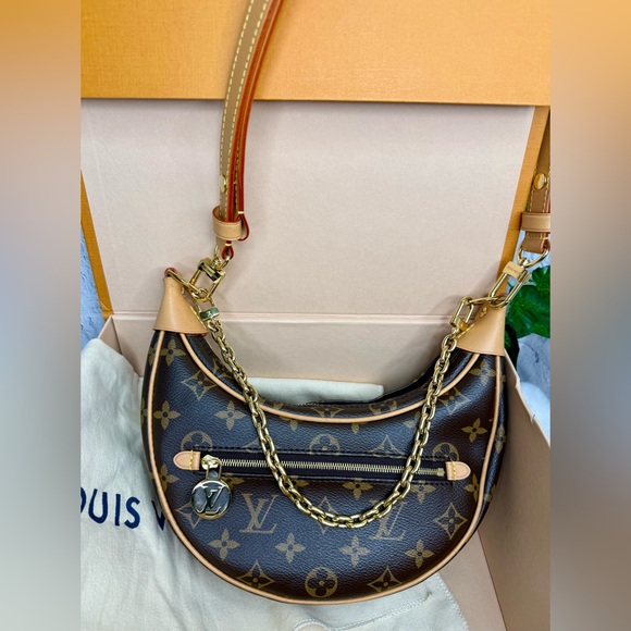 Authentic Louis Vuitton Loop (Monogram) - Picture 14 of 14
